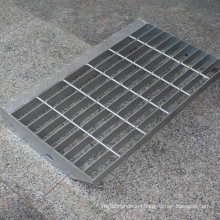 Non Slip Stair Tread Steel Grating Hot Dipped Galvanized with Checkered Nosing Plate